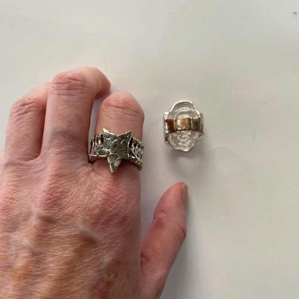 Silver stretch rings flower and star ANY TWO ITEMS $10.00